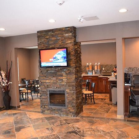 Western Star Inn And Suites Carlyle Exteriör bild
