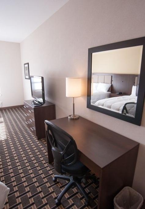 Western Star Inn And Suites Carlyle Exteriör bild